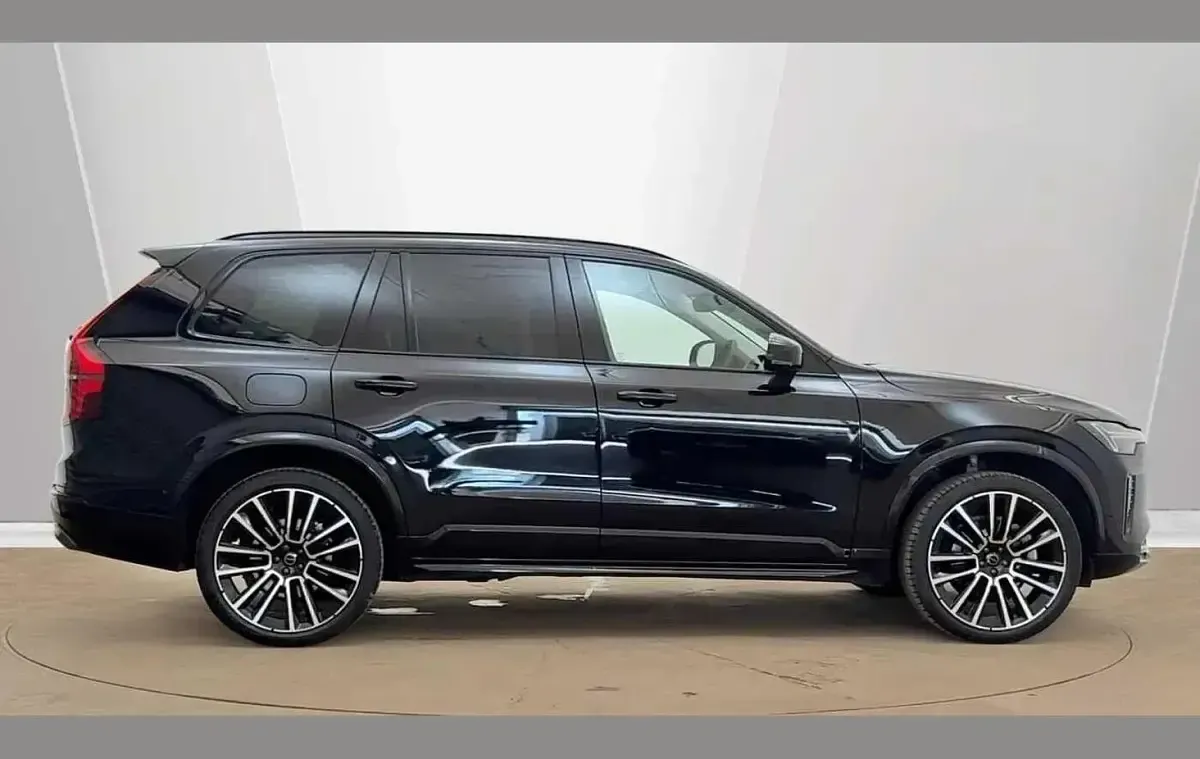 Used Volvo XC90 Ultra 455 HP (334 kW) 2025 Black SUV