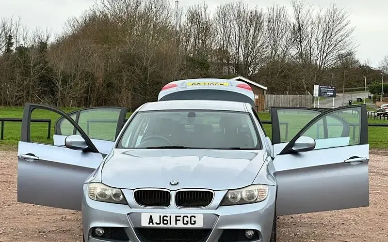 Used BMW 318 Performance 143 HP (105 kW) 2011 Sedan