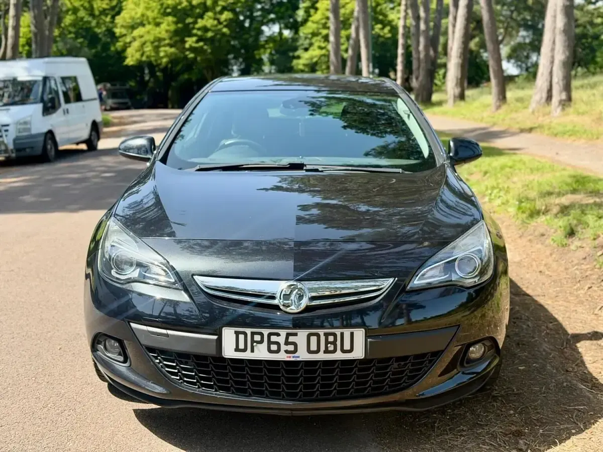 Used Vauxhall Astra GTC SRi 2015 Black Hatchback