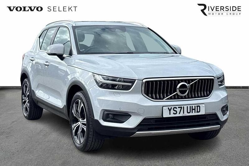 Used Volvo XC40 Inscription 197 HP (144 kW) 2021 Silver SUV