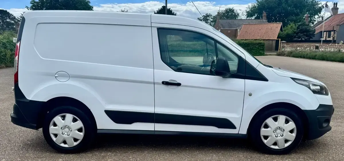 Used Ford Transit Connect 2016 White MPV