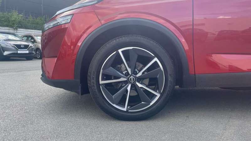 Used Nissan Qashqai Tekna 156 HP (114 kW) 2022 Red SUV