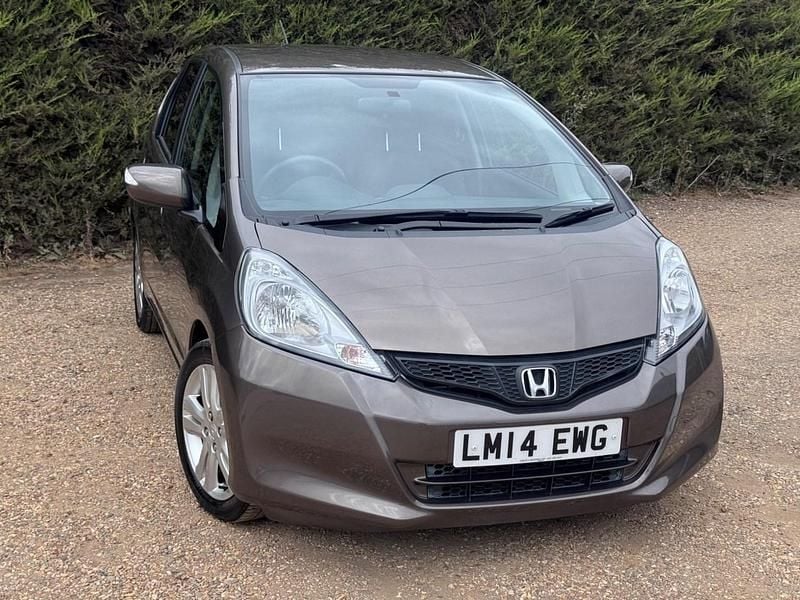 Used Honda Jazz ES 2014 Brown Hatchback