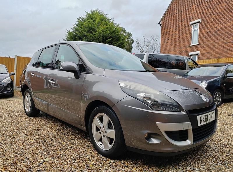 Grey Used 2011 Renault Scénic III Dynamique MPV | £1,850 (Fair price) - Image 1/4