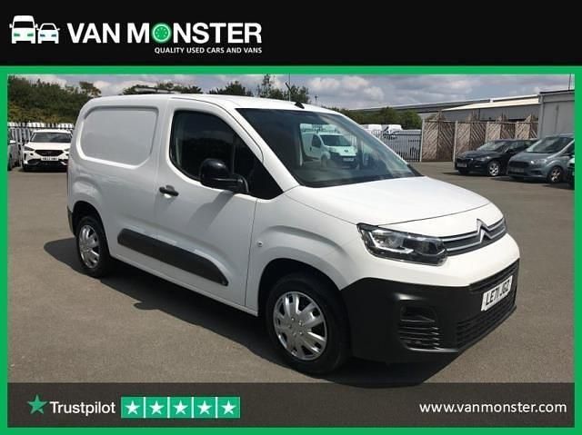 White Used 2022 Citroën Berlingo MPV | £8,198 (Good price) - Image 1/4