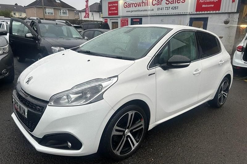 Used Peugeot 208 GT-line 110 HP (80 kW) 2019 White Hatchback