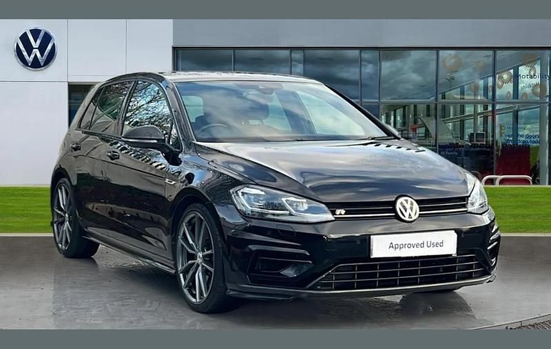 Used VW Golf VII R 300 HP (220 kW) 2019 Deep black pearl Hatchback