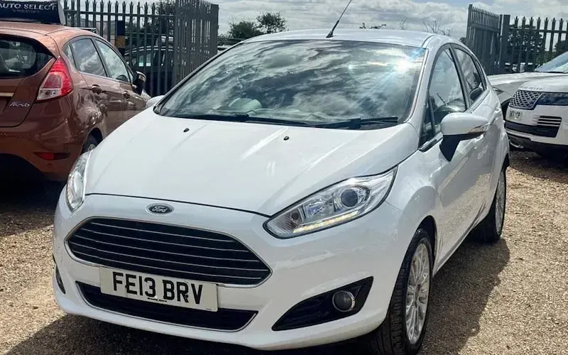 Used Ford Fiesta Titanium X 101 HP (74 kW) 2013 White Hatchback