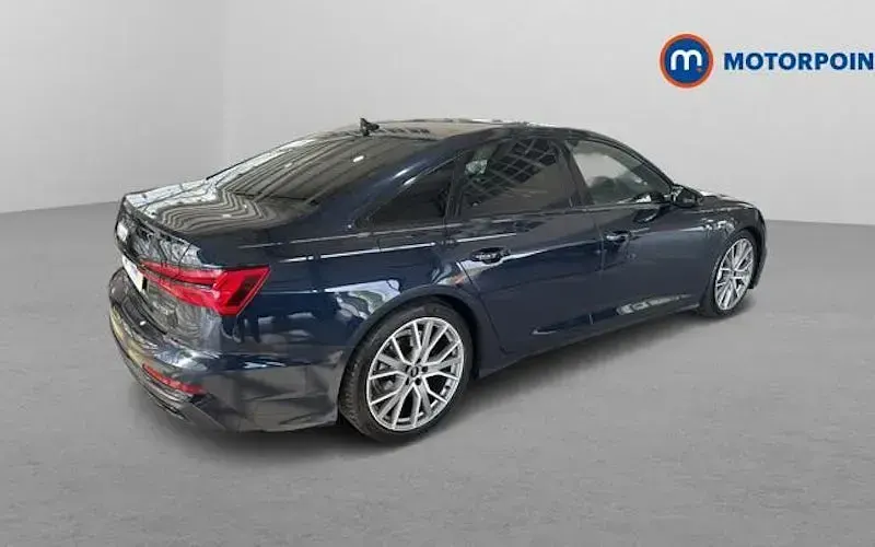 Usado Audi A6 Black Edition 204 HP (150 kW) 2020 Azul Sedan