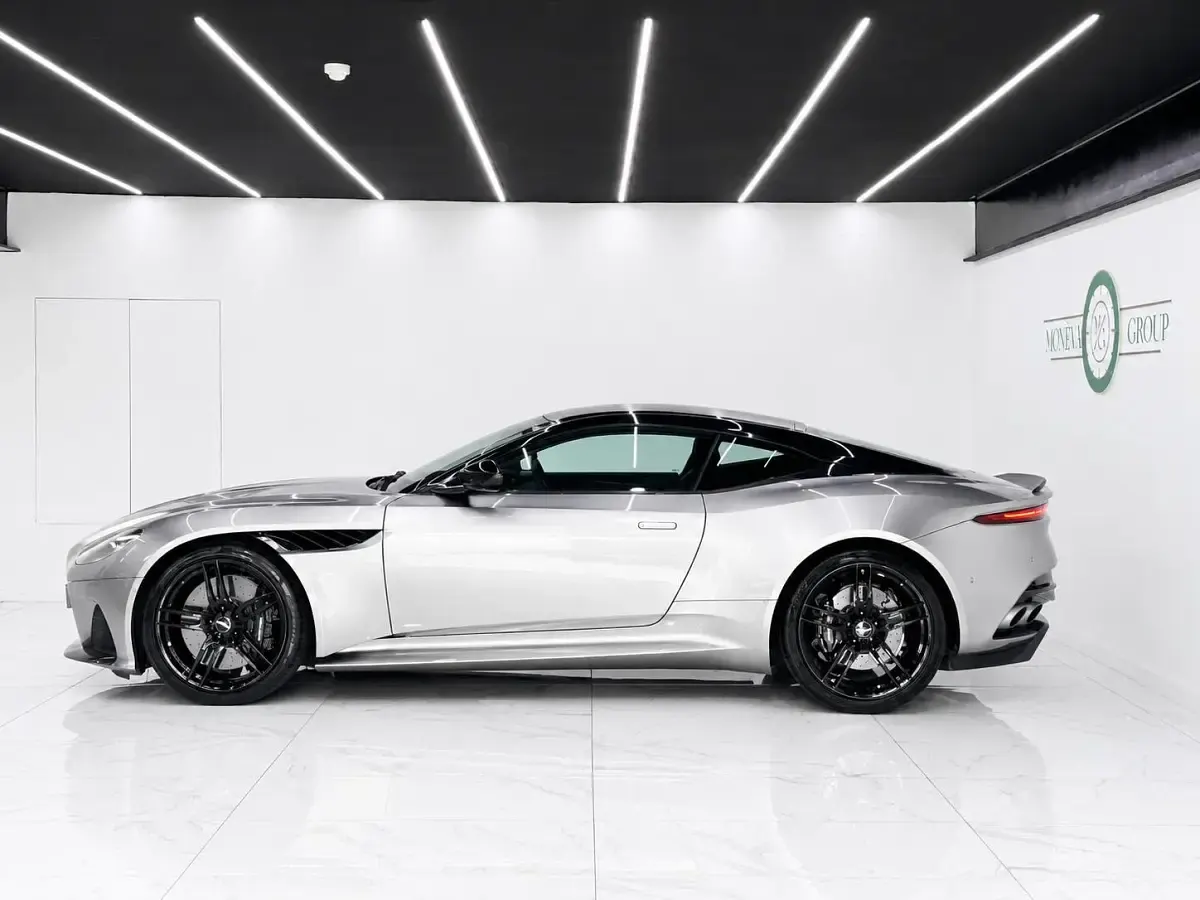 Used Aston Martin DBS 715 HP (525 kW) 2019 Green Coupe