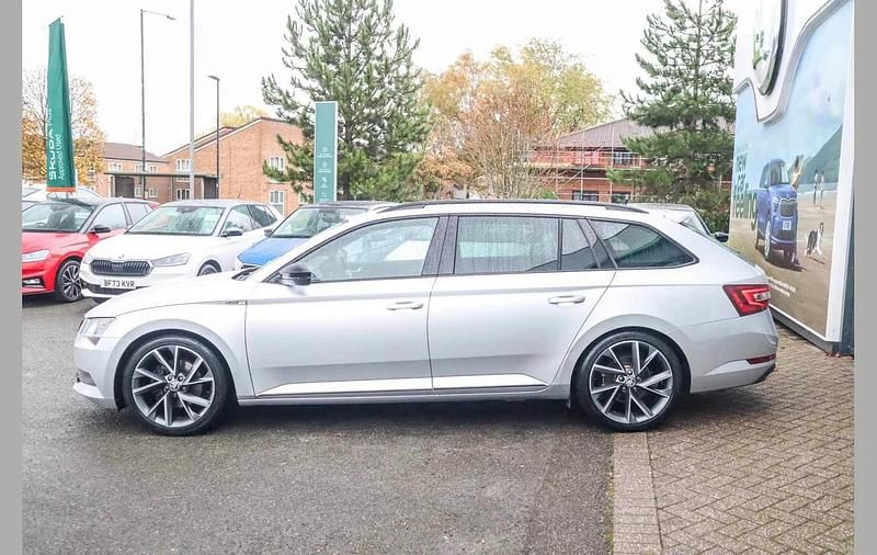 Used Skoda Superb SportLine 148 HP (108 kW) 2019 Brilliant silver metallic Estate