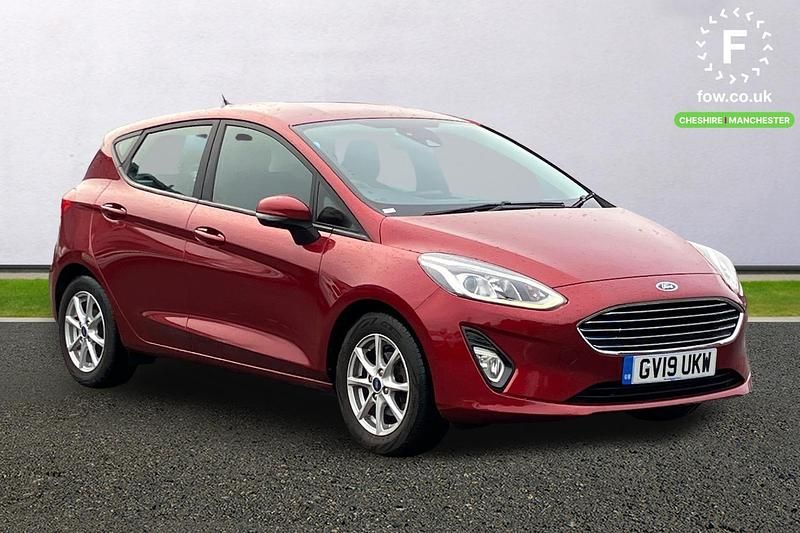 Usado Ford Fiesta Zetec 101 HP (74 kW) 2019 Vermelho Citadino