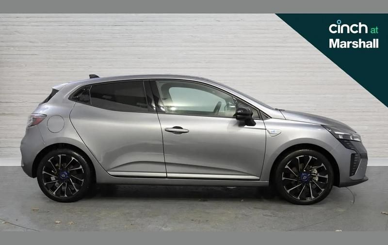 Used Renault Clio V Esprit Alpine 140 HP (102 kW) 2023 Grey Hatchback