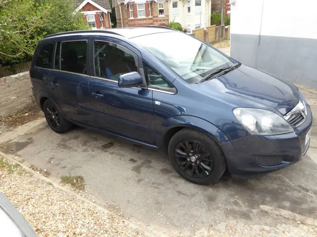 Used Vauxhall Zafira 115 HP (84 kW) 2011 Blue MPV