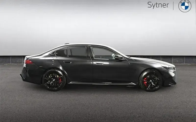 New BMW M5 727 HP (534 kW) 2026 Sedan