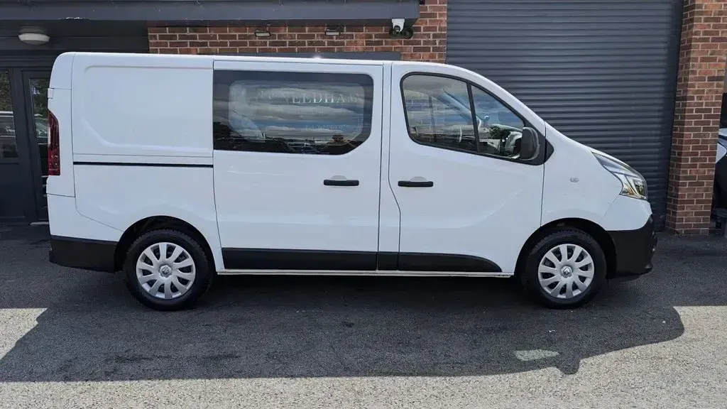 Used Renault Trafic Business 2021 White MPV