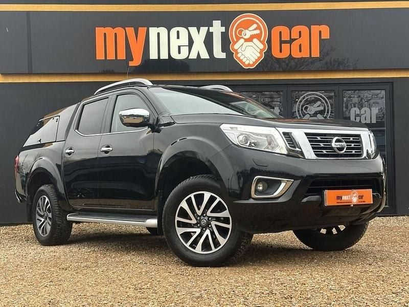 Black Used 2016 Nissan Navara Tekna Pickup | £17,990 (Fair price) - Image 1/4