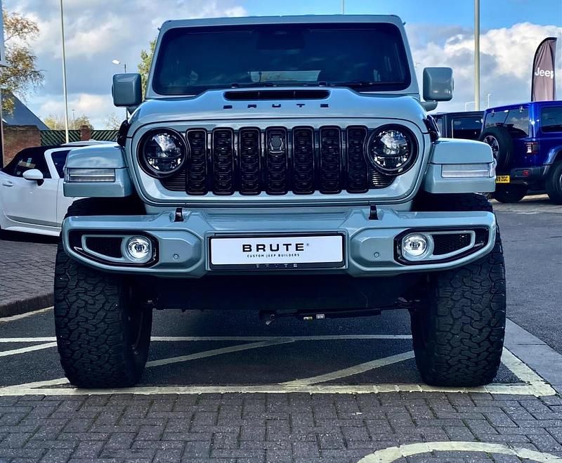 New Jeep Wrangler Sahara 272 HP (200 kW) 2025 Black SUV