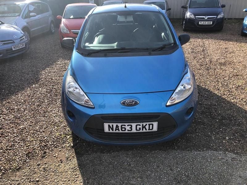 Używany Ford Ka Studio 69 KM (50 kW) 2014 Niebieski Hatchback
