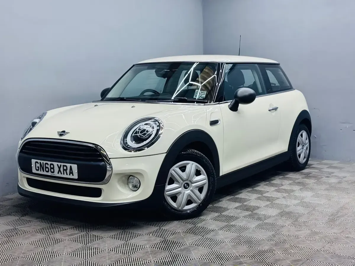 Used Mini ONE Hatch 102 HP (75 kW) 2018 Hatchback