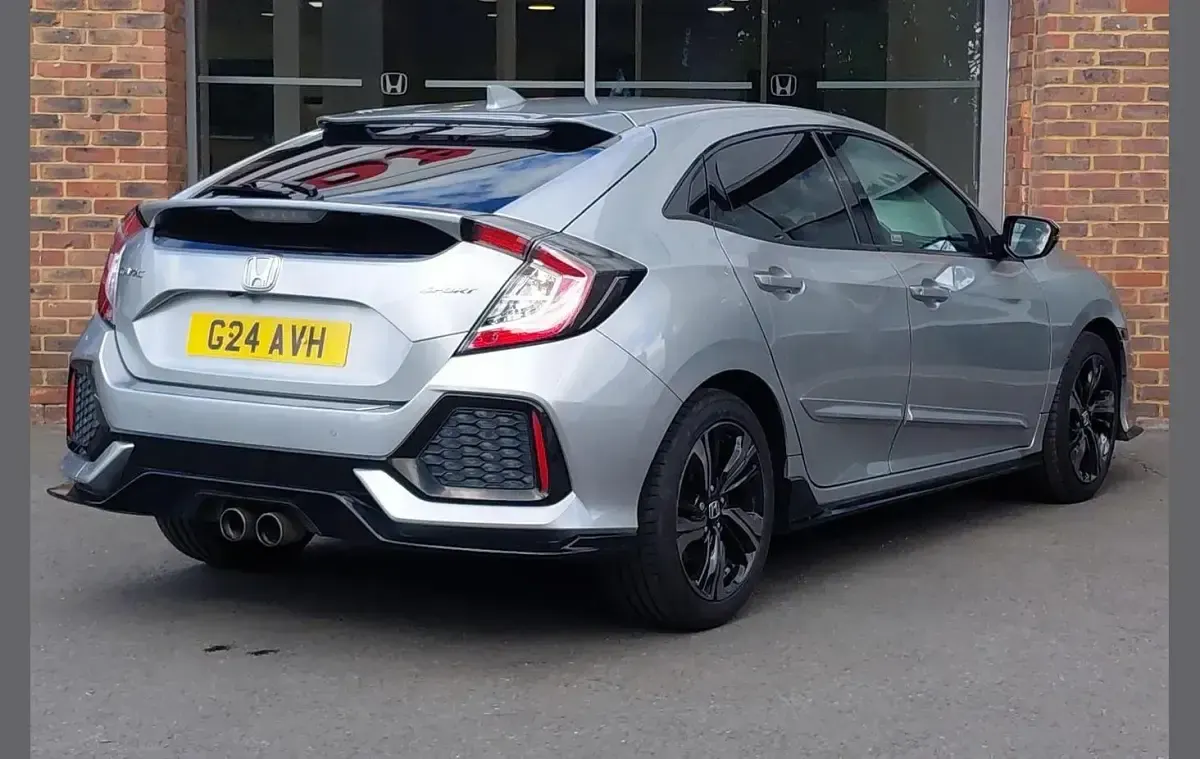 Used Honda Civic Sport 180 HP (132 kW) 2017 Silver Hatchback