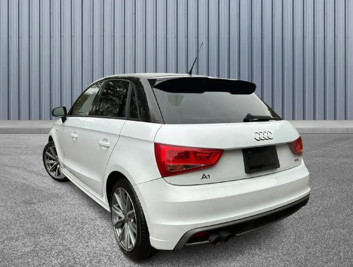 Begagnad Audi A1 Sportback S-Line 185 HK (136 kW) 2014 Vit Halvkombi