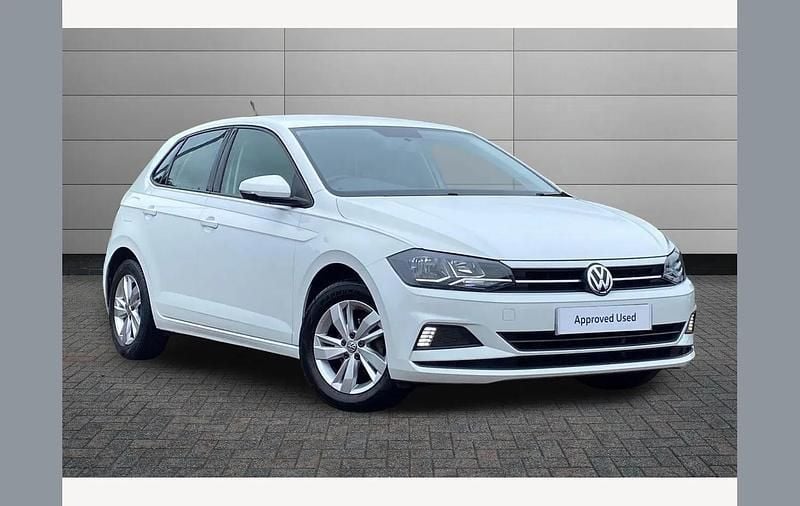 Used VW Polo SE 95 HP (69 kW) 2019 White Hatchback