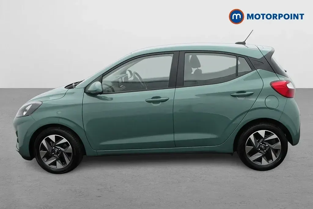 Used Hyundai i10 Advanced 2024 Green Hatchback