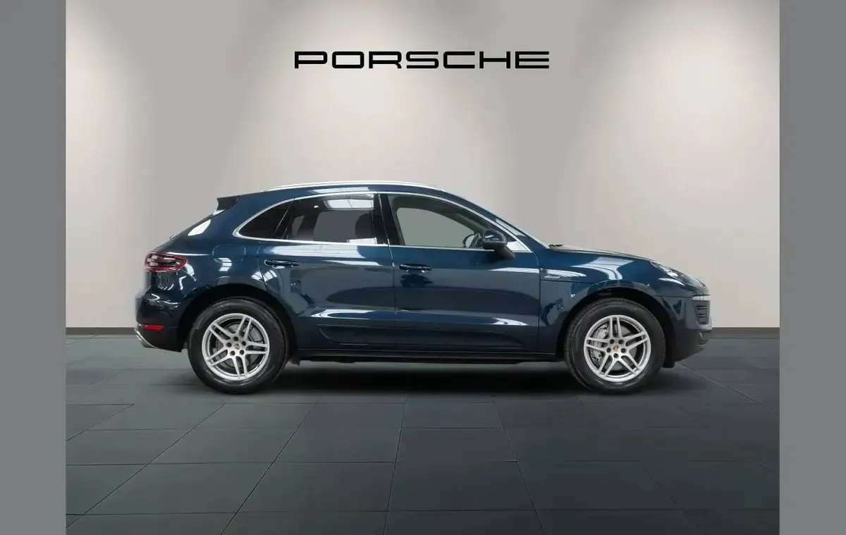 Used Porsche Macan S 254 HP (186 kW) 2017 Blue SUV