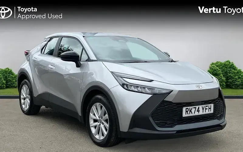 Used Toyota C-HR 140 HP (102 kW) 2024 SUV