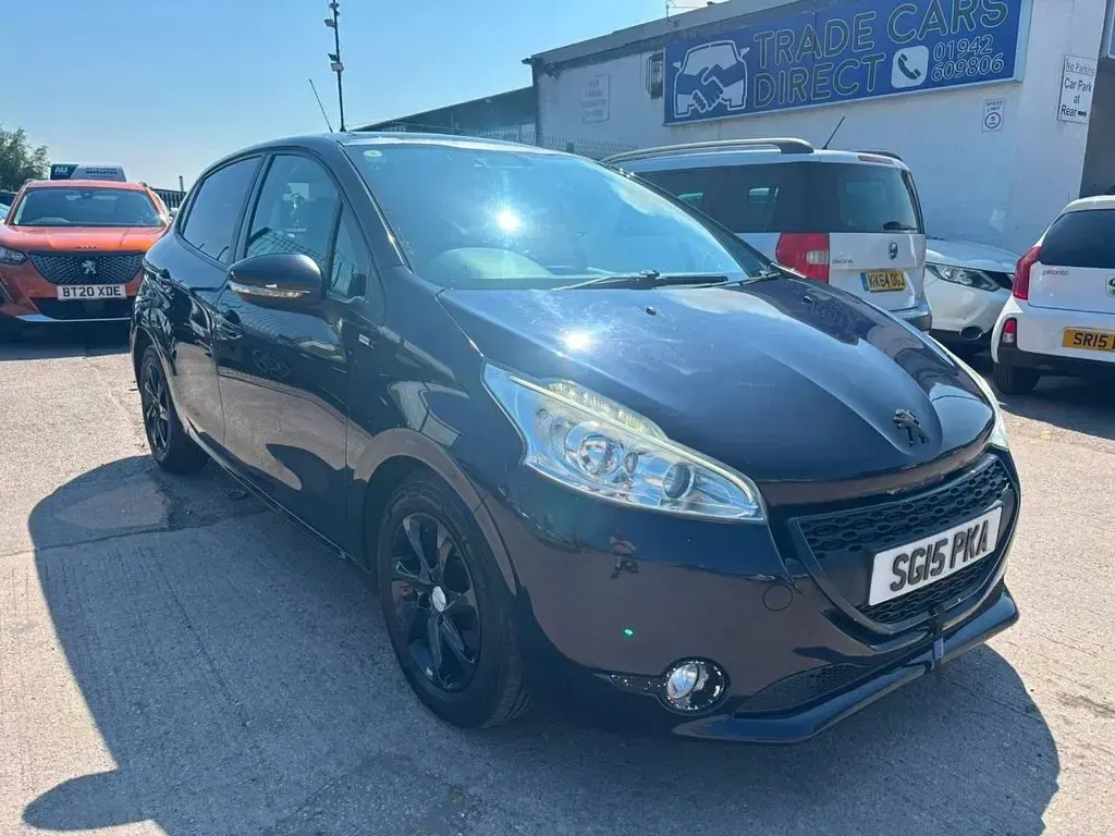Used Peugeot 208 Style 82 HP (60 kW) 2015 Blue Hatchback