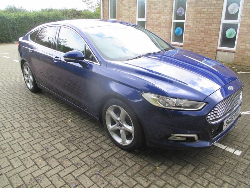Blue Used 2016 Ford Mondeo Titanium Hatchback | £6,291 (Fair price) - Image 1/4