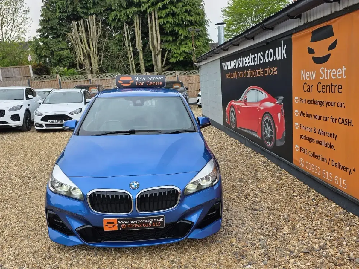 Begagnad BMW 218 M Sport 2018 Blå Halvkombi