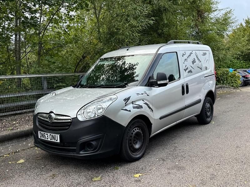 Silver Used 2013 Vauxhall Combo MPV | £1,599 (Super price) - Image 1/4