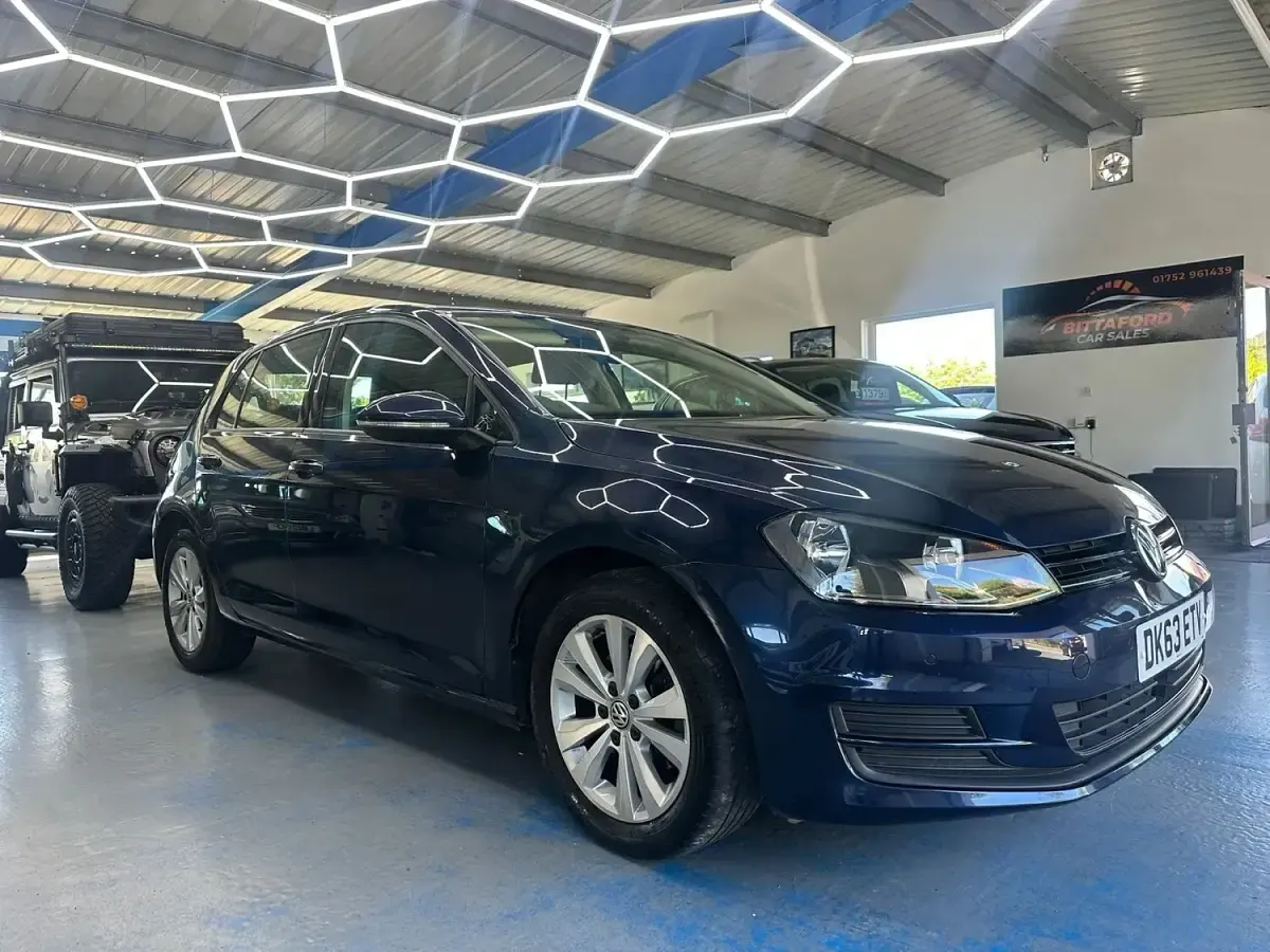 Used VW Golf VII SE 2013 Blue Hatchback
