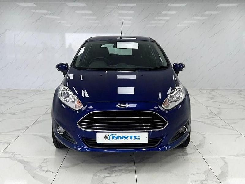 Used Ford Fiesta Zetec 75 HP (55 kW) 2015 Blue Hatchback