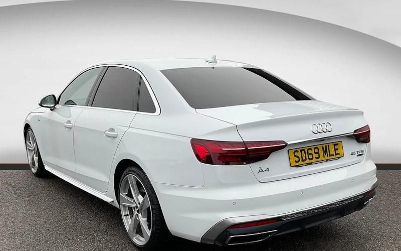 Used Audi A4 S-Line 245 HP (180 kW) 2019 White Sedan