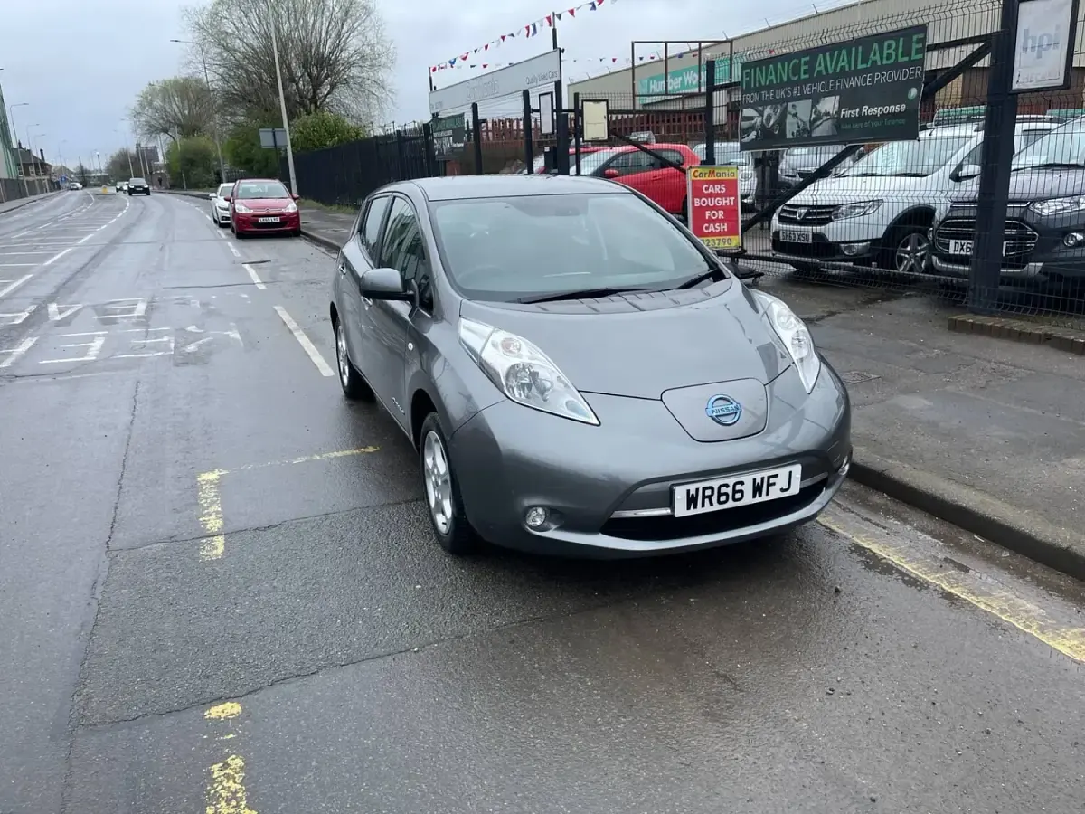 Used Nissan Leaf Acenta 80 kW (109 HP) 2016 Grey Hatchback