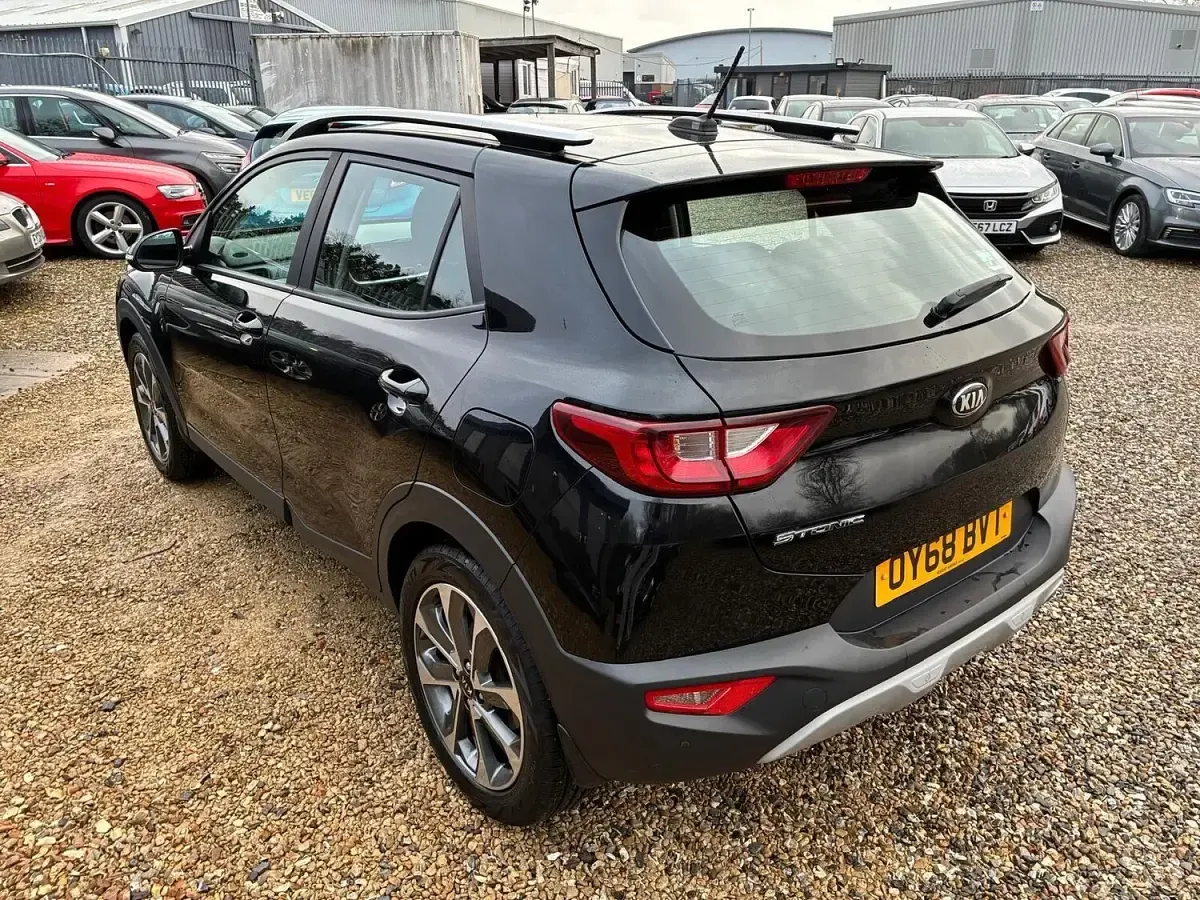 Used Kia Stonic 100 HP (73 kW) 2018 Black SUV