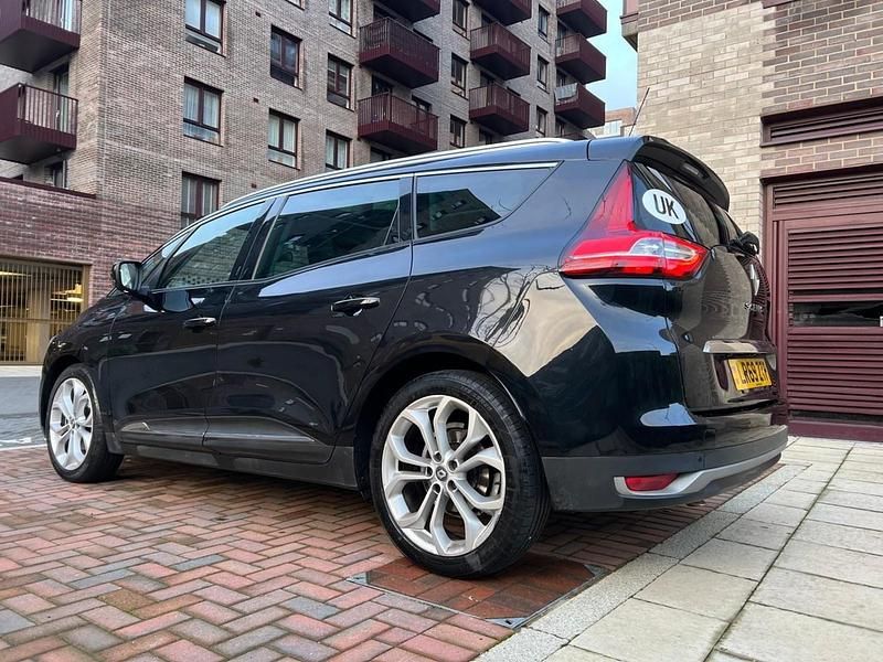 Used Renault Grand Scénic IV Signature 2019 Black MPV