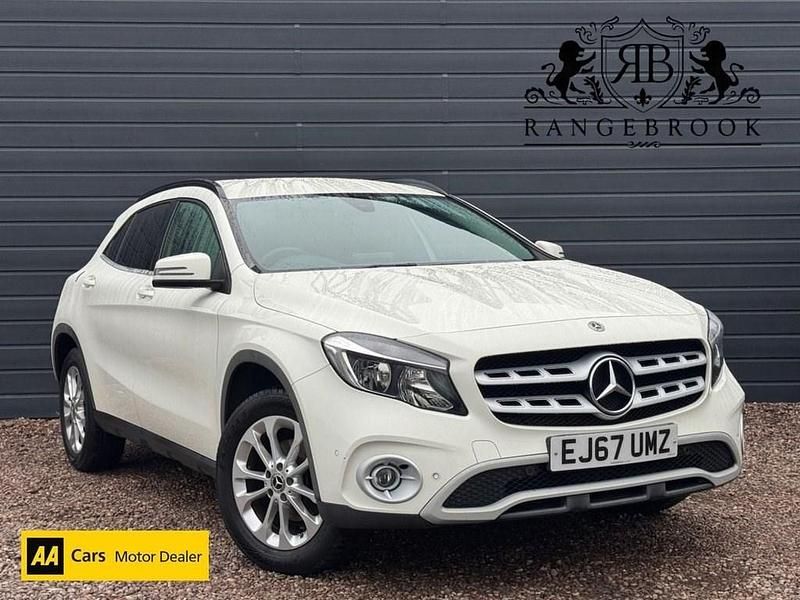 White Used 2017 Mercedes GLA200 Executive SUV | £9,799 (Fair price) - Image 1/3