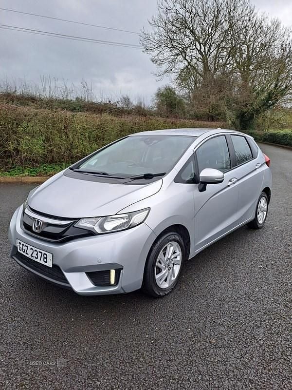 Used Honda Jazz SE 102 HP (75 kW) 2017 Silver Hatchback