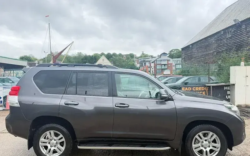 Used Toyota Land Cruiser 190 HP (139 kW) 2012 Estate
