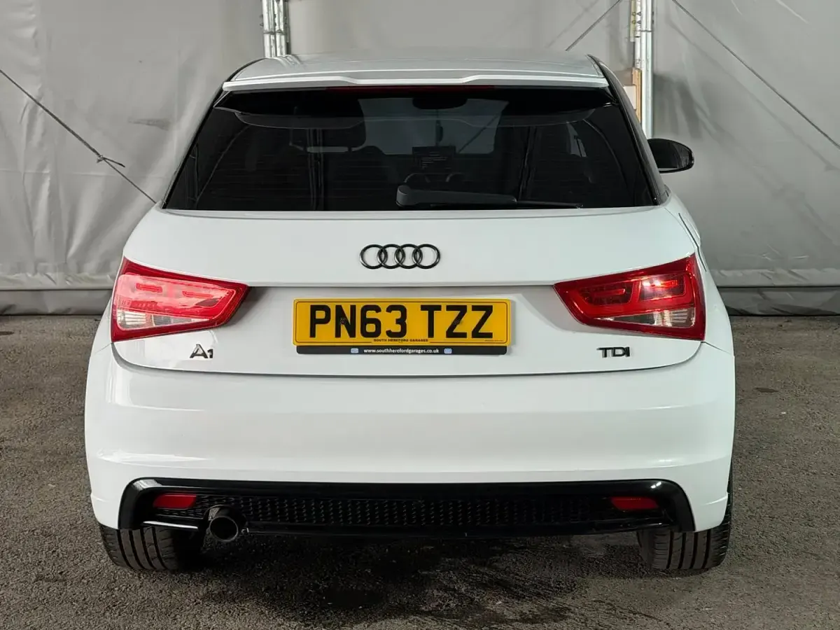 Used Audi A1 S-Line 105 HP (77 kW) 2013 White Hatchback