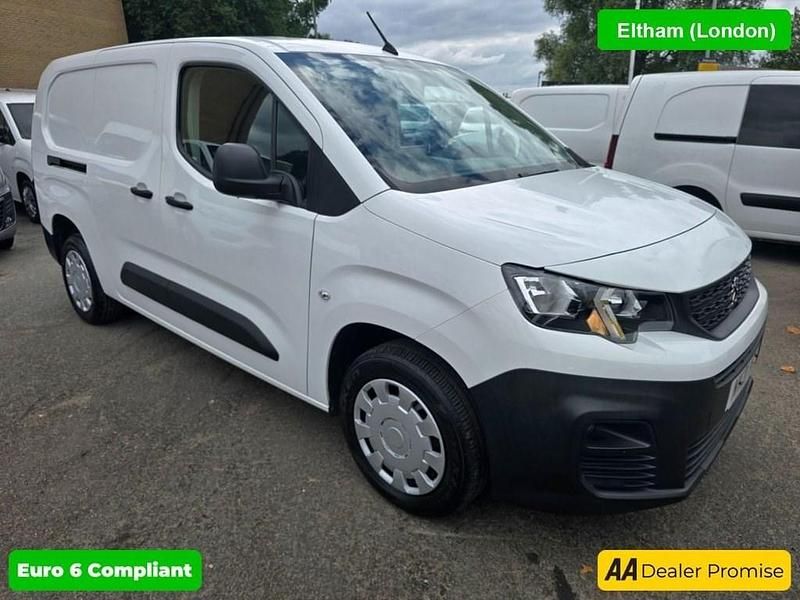 White Used 2021 Peugeot Partner Van | £10,999 (Fair price) - Image 1/4