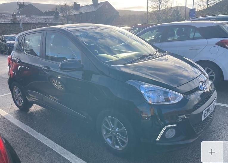 Black Used 2016 Hyundai i10 Premium Hatchback | £4,995 (Good price) - Image 1/4