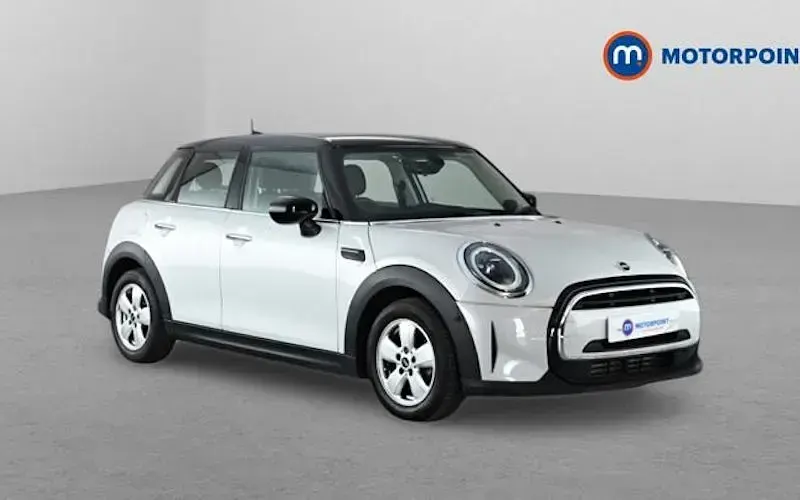 Used Mini Cooper Classic 136 HP (100 kW) 2022 Hatchback