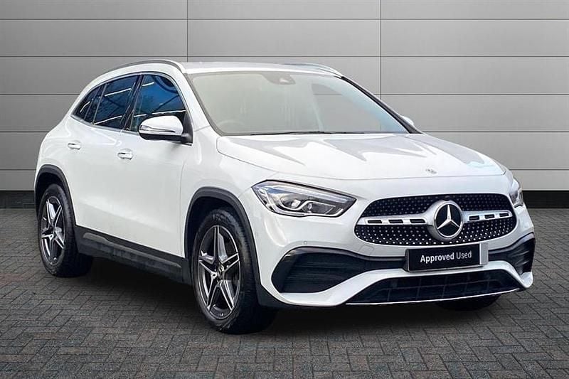 Used Mercedes GLA180 AMG Line Premium 136 HP (100 kW) 2022 Digital white SUV