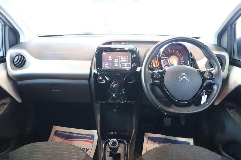 Used Citroën C1 Flair 68 HP (50 kW) 2016 White Hatchback