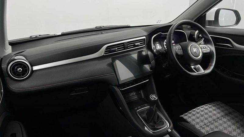 Used MG ZS Excite 106 HP (77 kW) 2022 White SUV